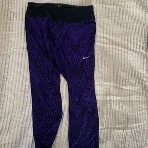Black and purple Nike dry capri pants - so soft!!